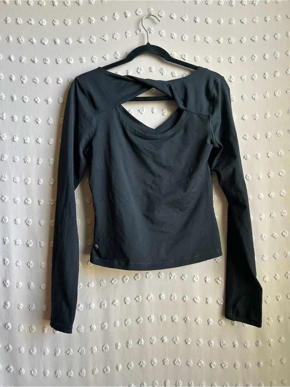 Athleta Shanti Long Sleeve Crop Top Sz‎ M Black